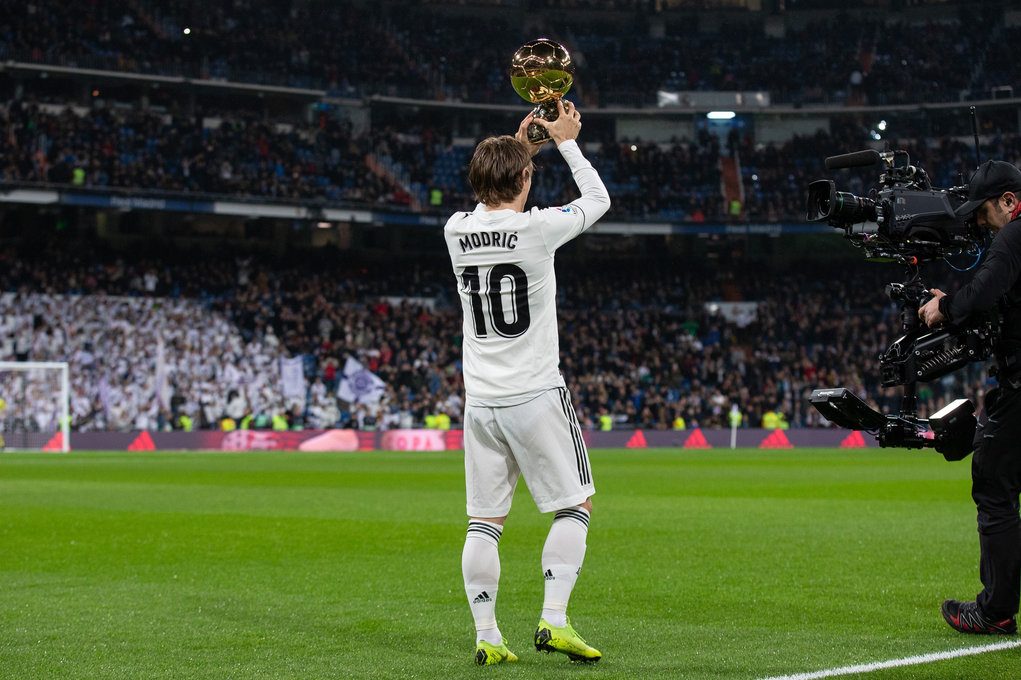 U22国足vs韩国U22：拜合拉木、汪士钦、王博豪首发，李昊出战