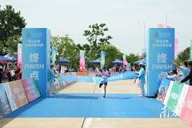 怀特轰37分，三连35+，13场20+！双杀掘金，基迪26+8+9大展风采