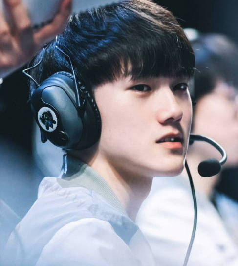 处于一个比 处于一个比