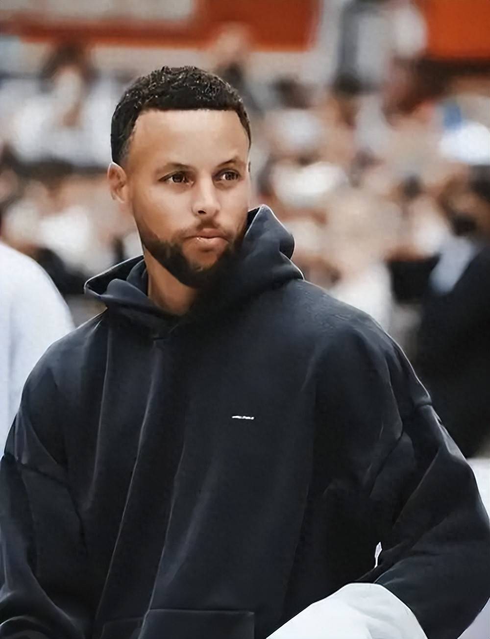 能够在不触 能够在不触