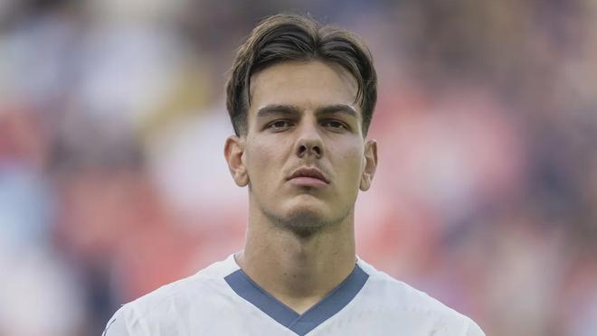 了极大的困 了极大的困